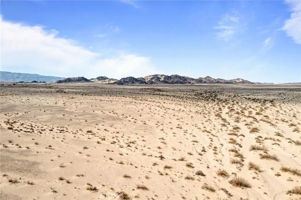 3333 Wilson, 29 Palms