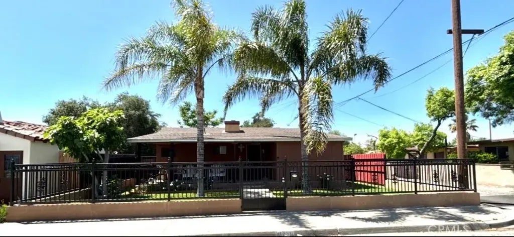 16739 Upland, Fontana