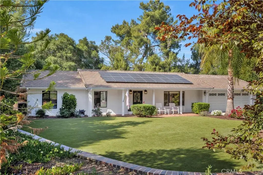 10136 Rancho Roble Road, Escondido