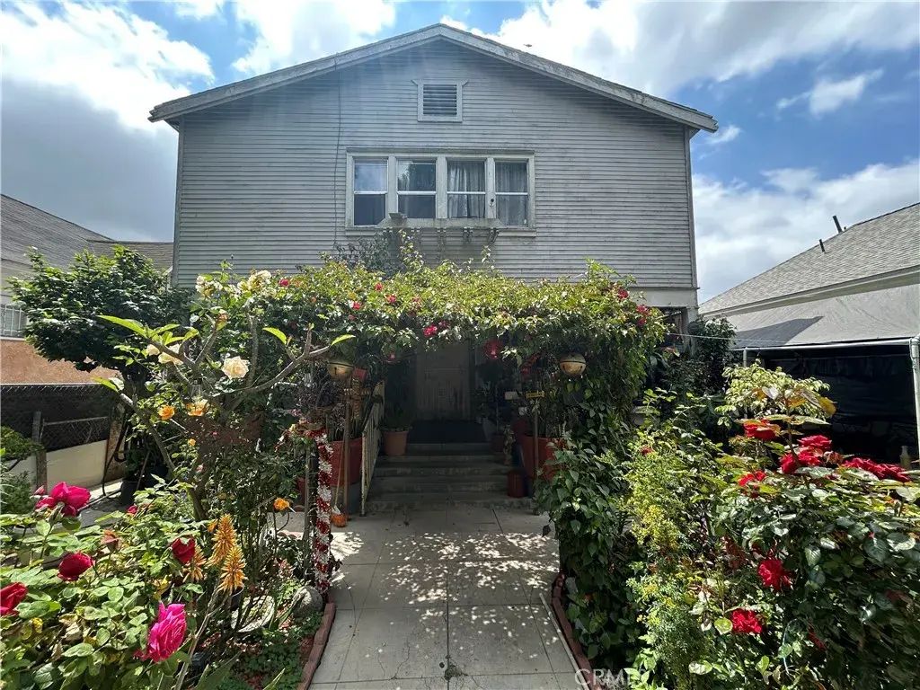 1212 E 54th Street, Los Angeles