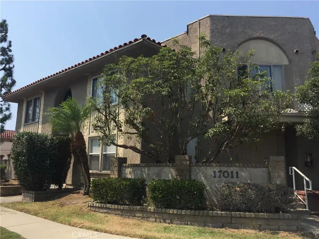 17011 Sims Lane 6, Huntington Beach