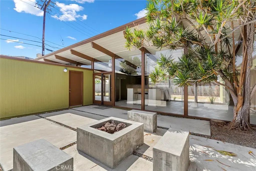 840 E Palmdale Avenue, Orange