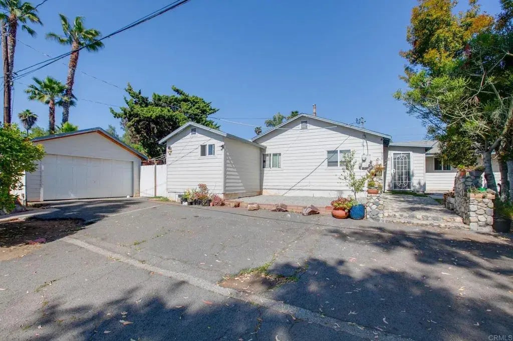 928 Osborne Street, Vista