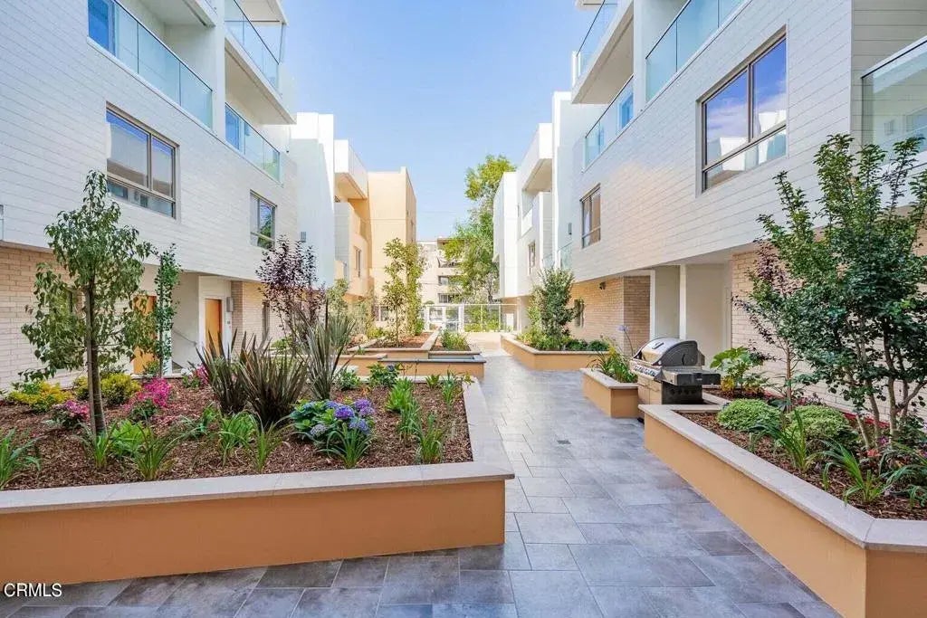 137 S Wilson Avenue 206, Pasadena