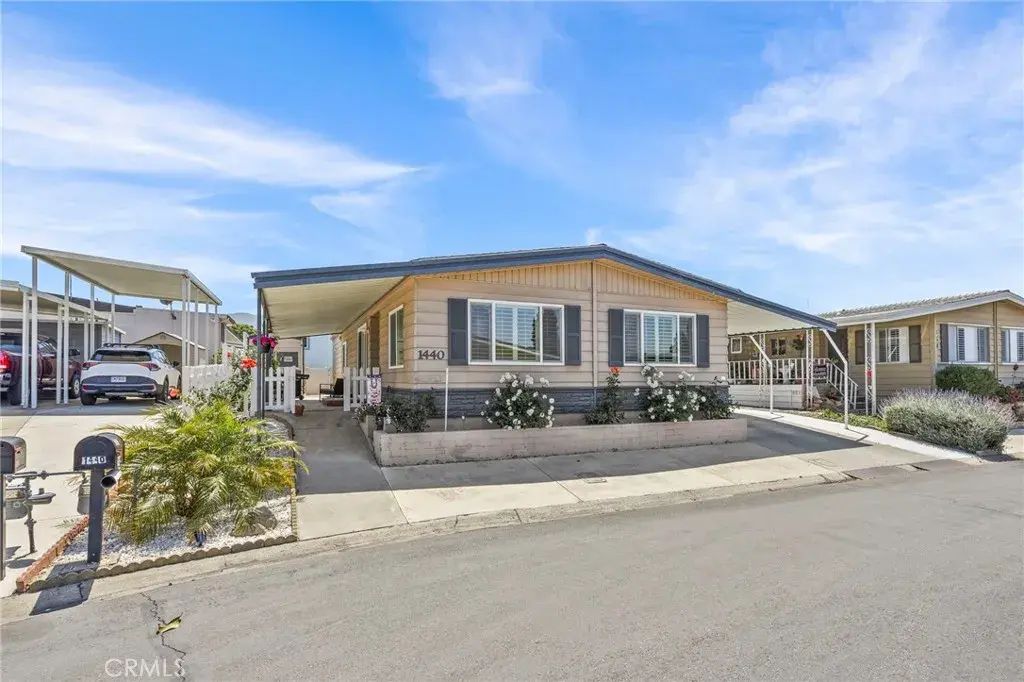 1440 Ridgemont, Corona