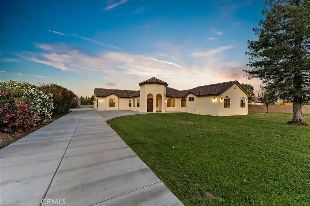 286 N Locan Avenue, Fresno