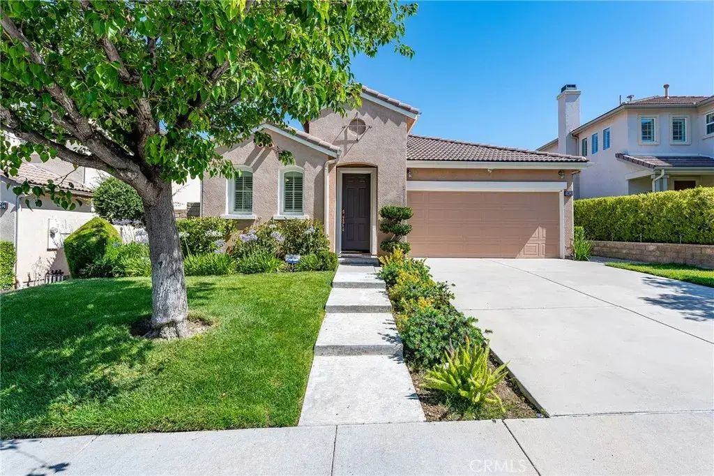19613 Edmonds Place, Saugus