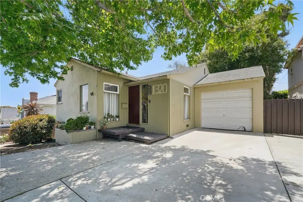 1320 23rd Street, Manhattan Beach