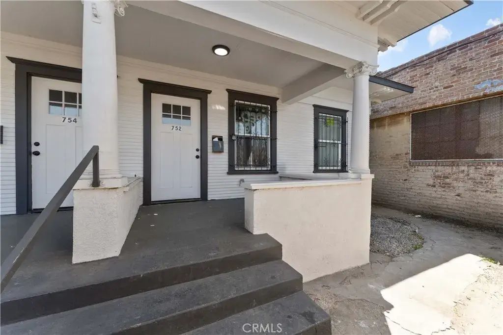 752 E 17th Street, Los Angeles