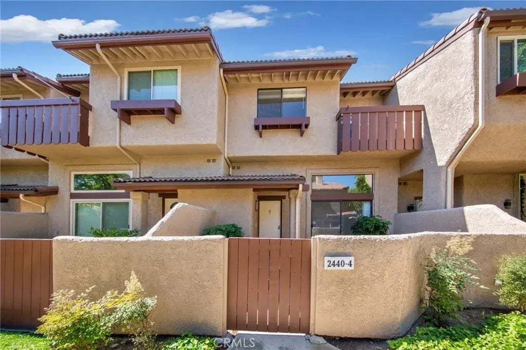 2440 Chandler Avenue 4, Simi Valley
