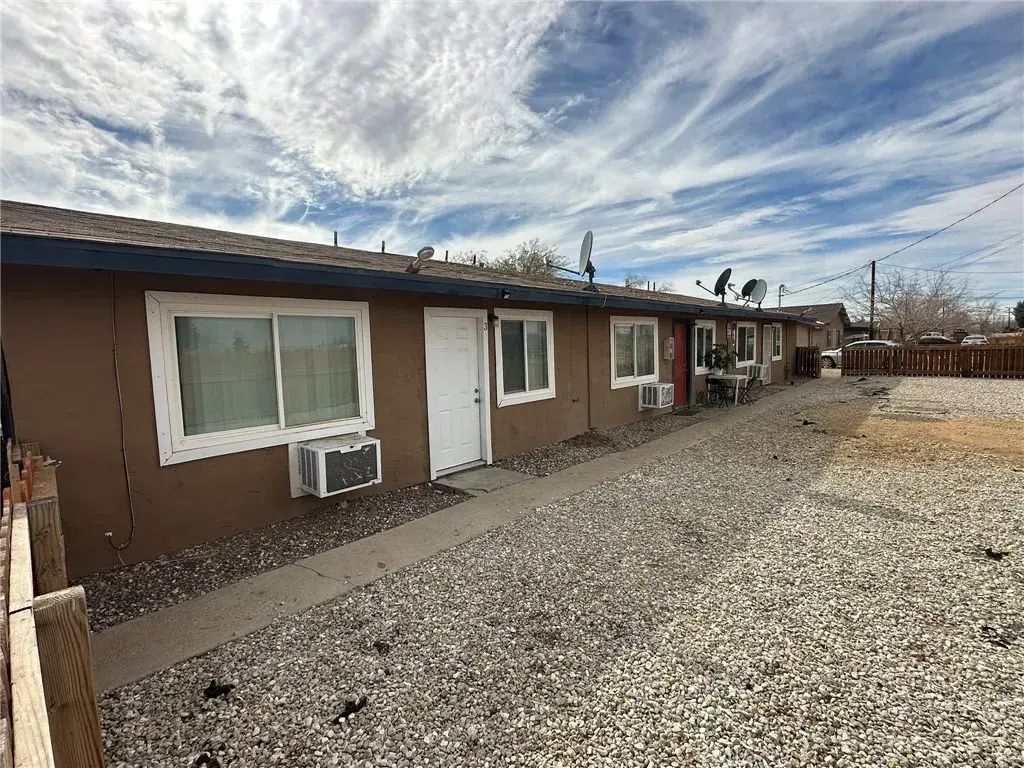 11895 White Avenue, Adelanto