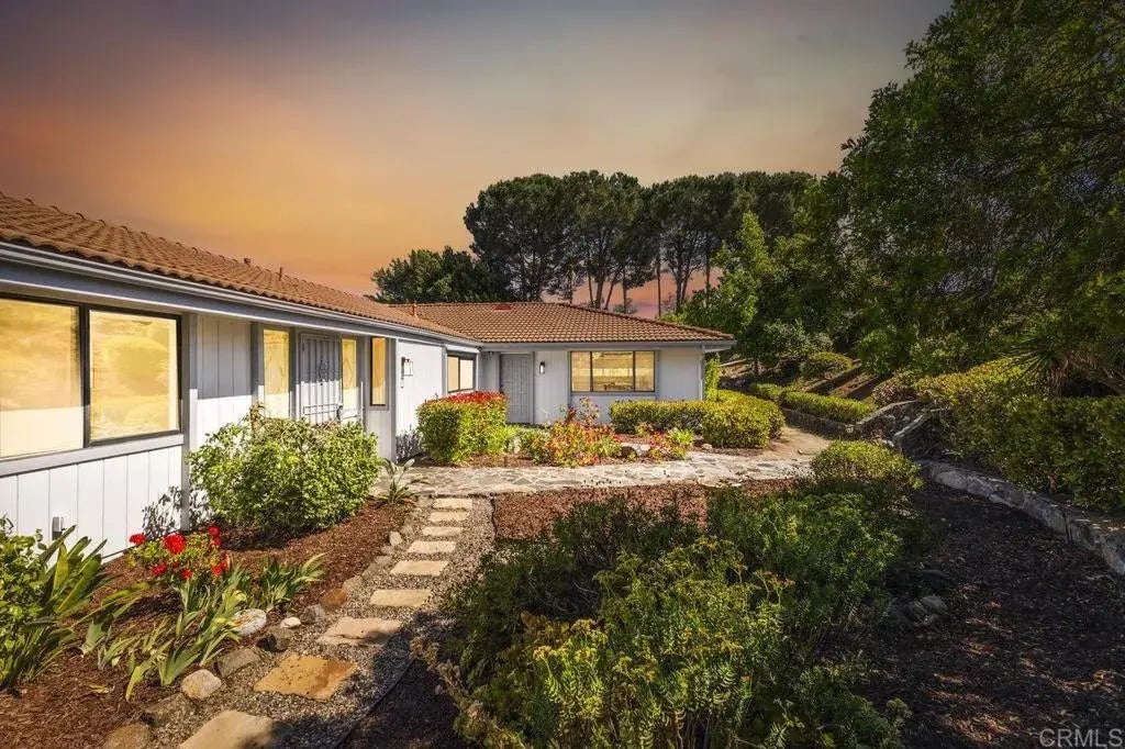 9613 Meadow Mesa Drive, Escondido