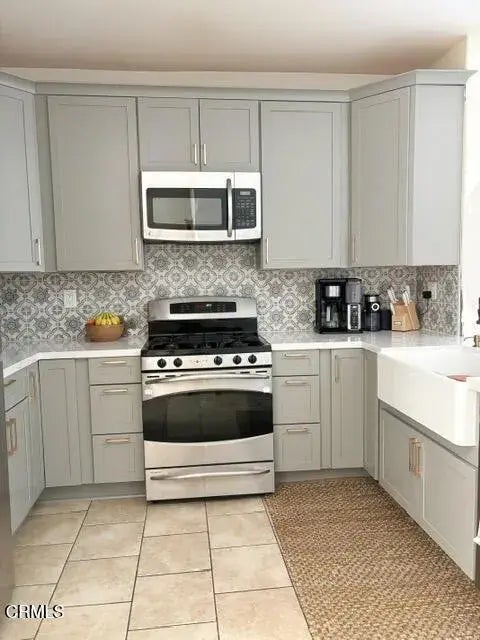 8211 Onyx Street, Ventura