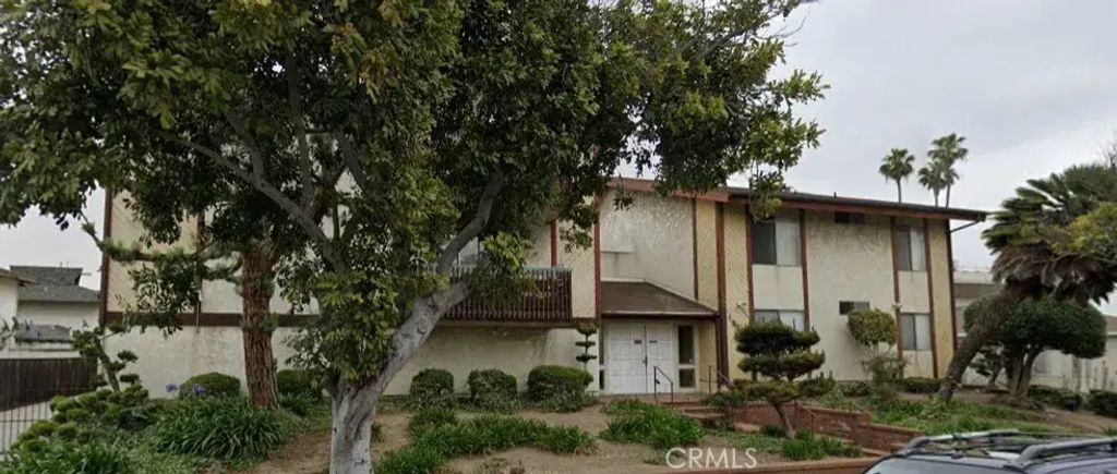 15214 S Raymond Avenue 105, Gardena