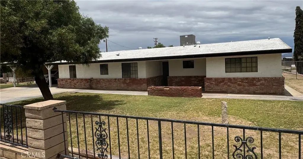2425 Florence Boulevard, Blythe