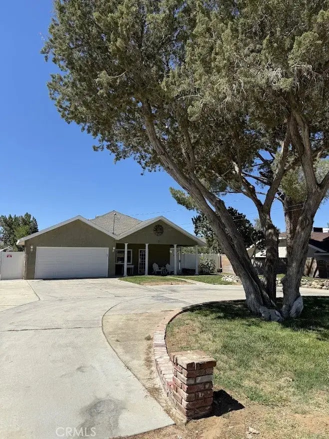 4230 W Avenue L2, Lancaster