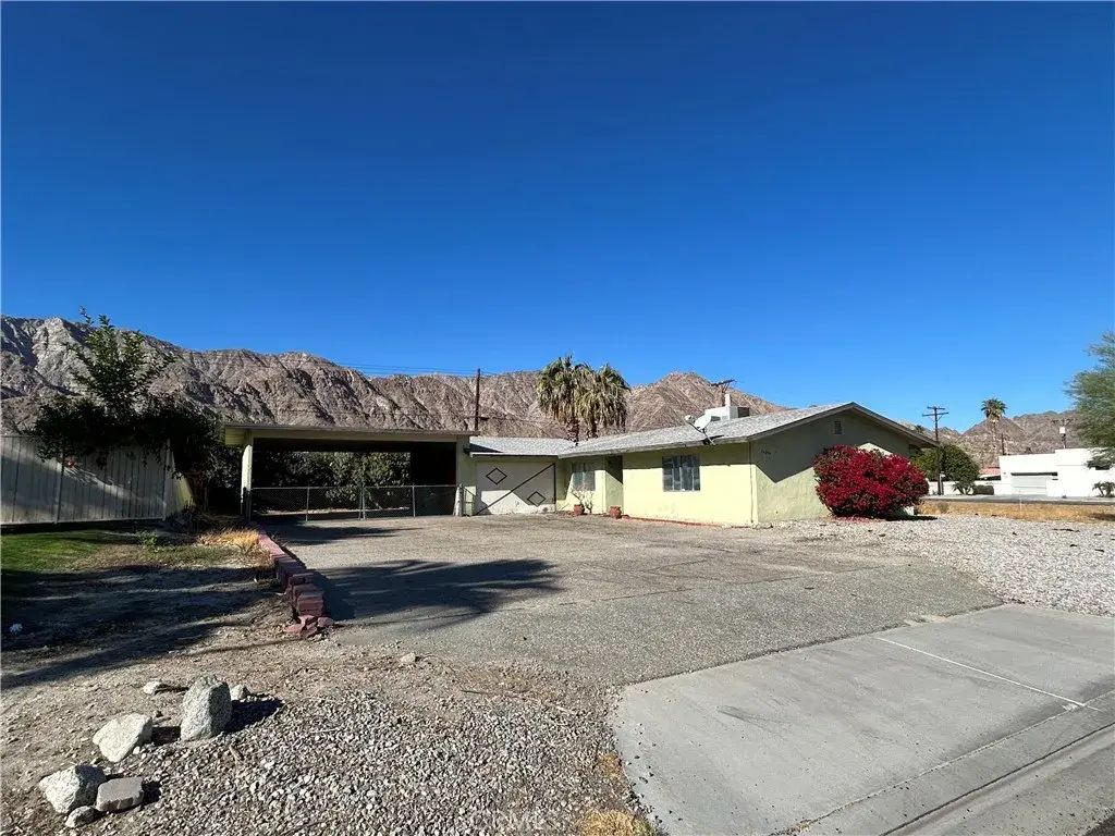 52295 Avenida Herrera, La Quinta