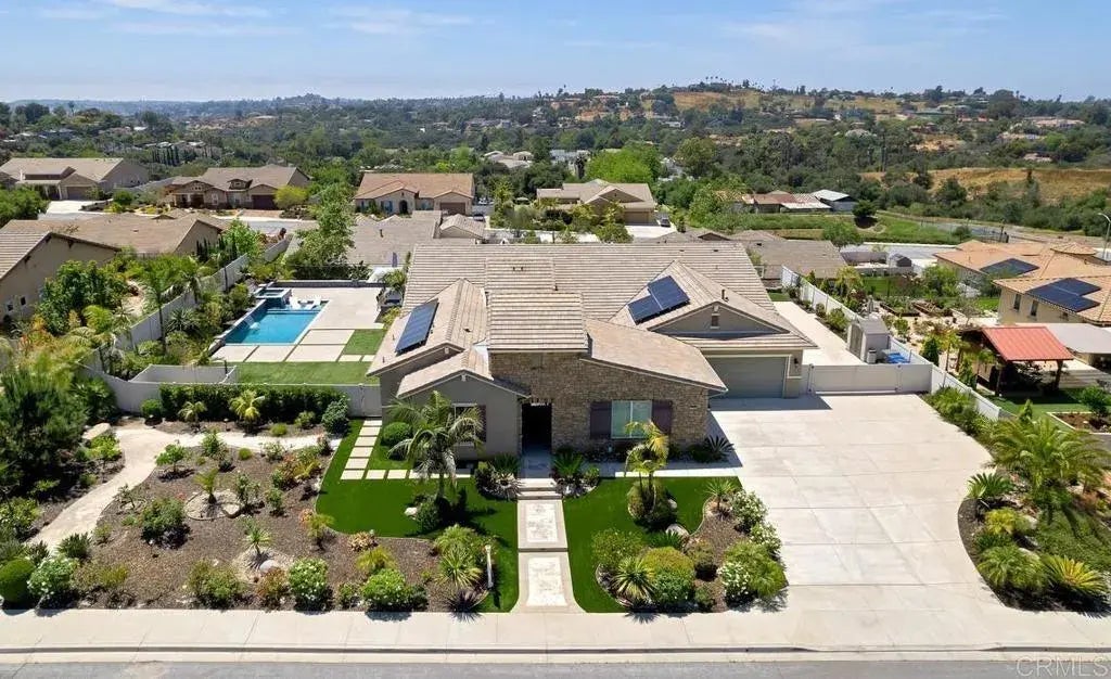 1733 Lemonadeberry Lane, Vista