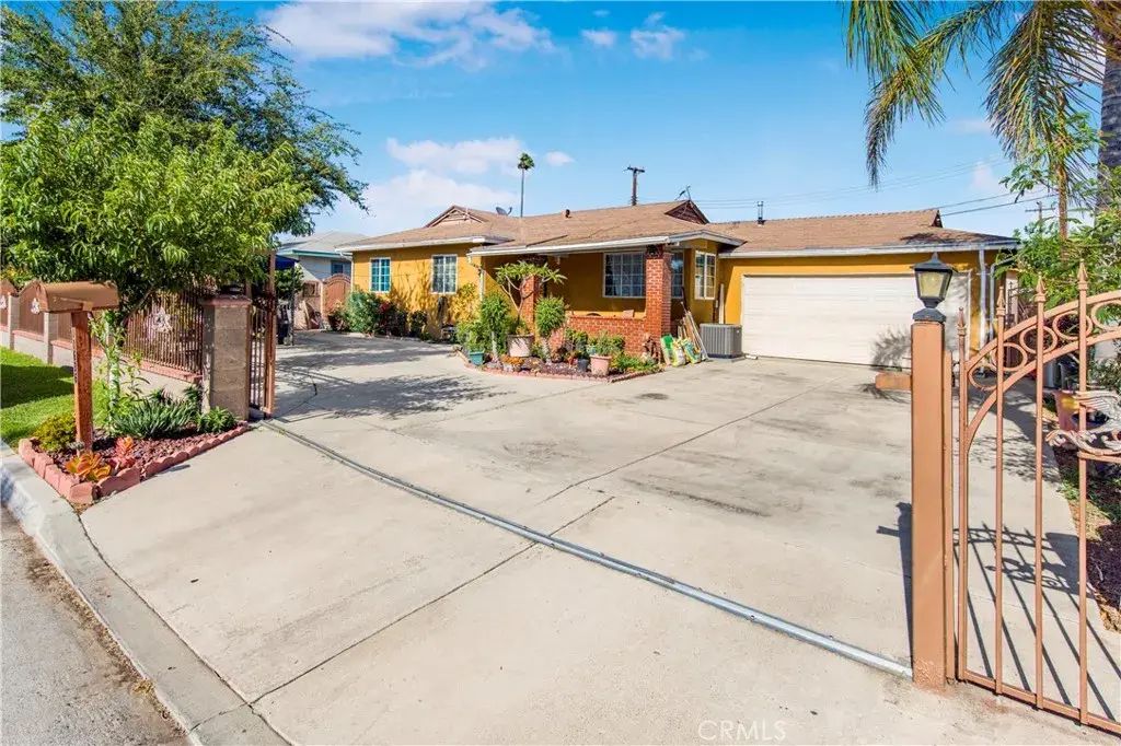10636 Wolfe Avenue, Riverside