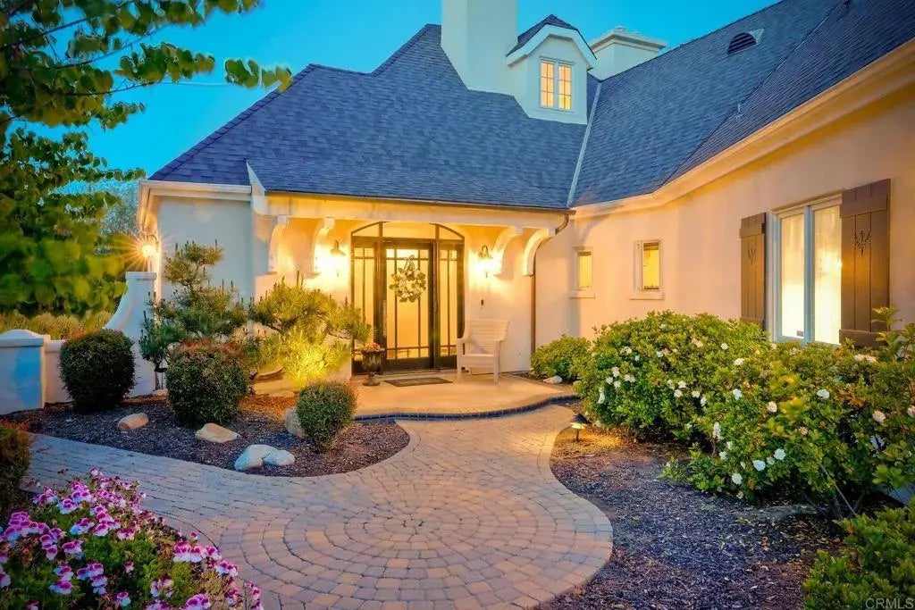 28475 Cerveza Court, Escondido