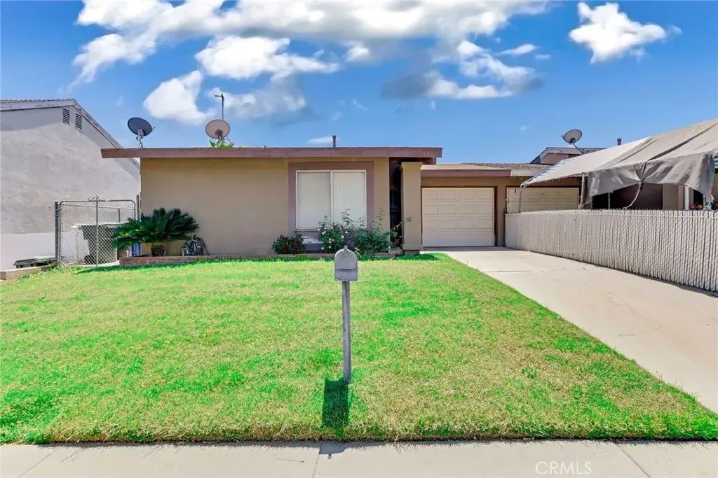 6857 Kern Drive, Jurupa Valley