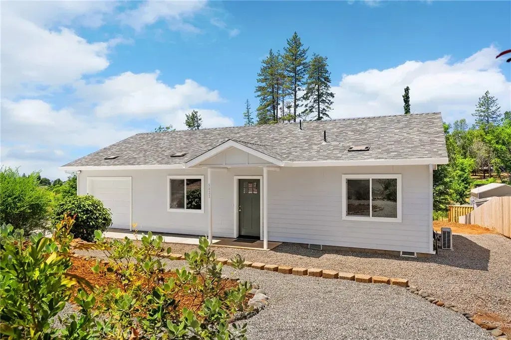 5821 Copeland Road, Paradise