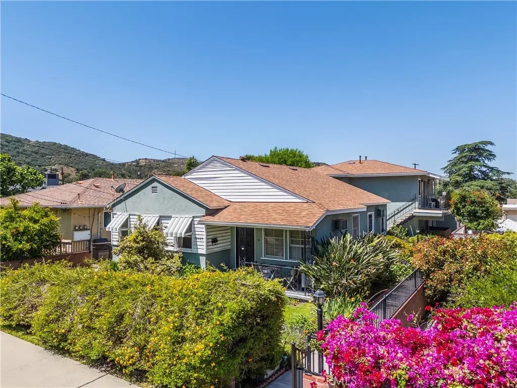 10427 Oro Vista Avenue, Sunland