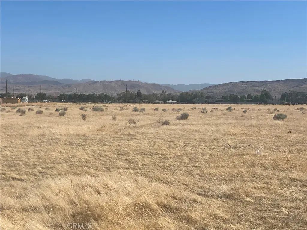 12 Avenue P-8, Palmdale