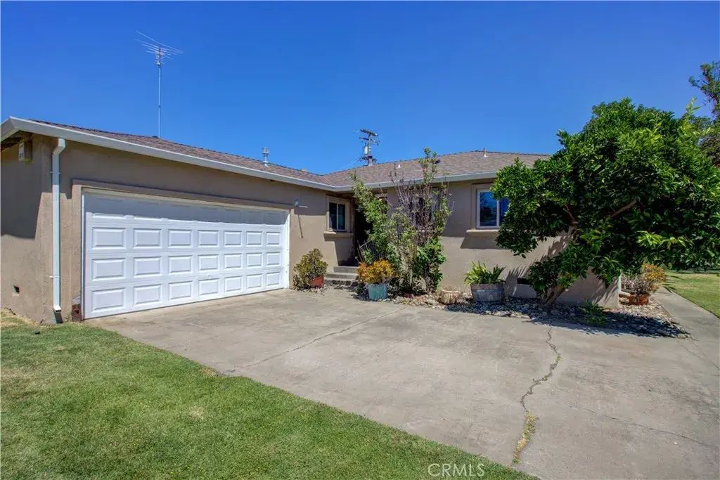 1301 Kingsbury Avenue, Modesto
