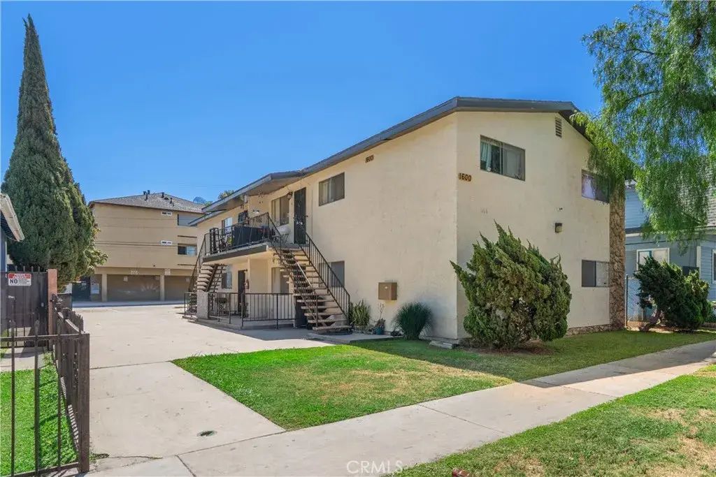 1600 Junipero Avenue, Long Beach