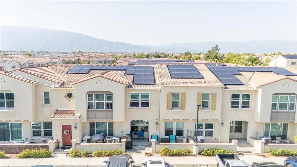 7155 Citrus Avenue 367, Fontana