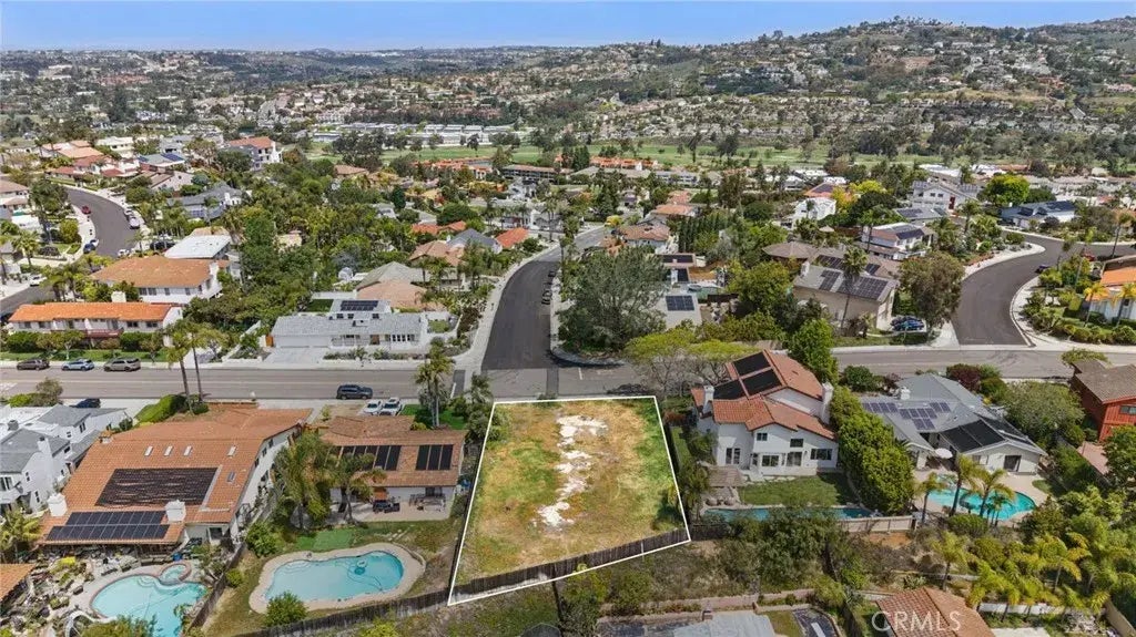 2531 Levante, Carlsbad