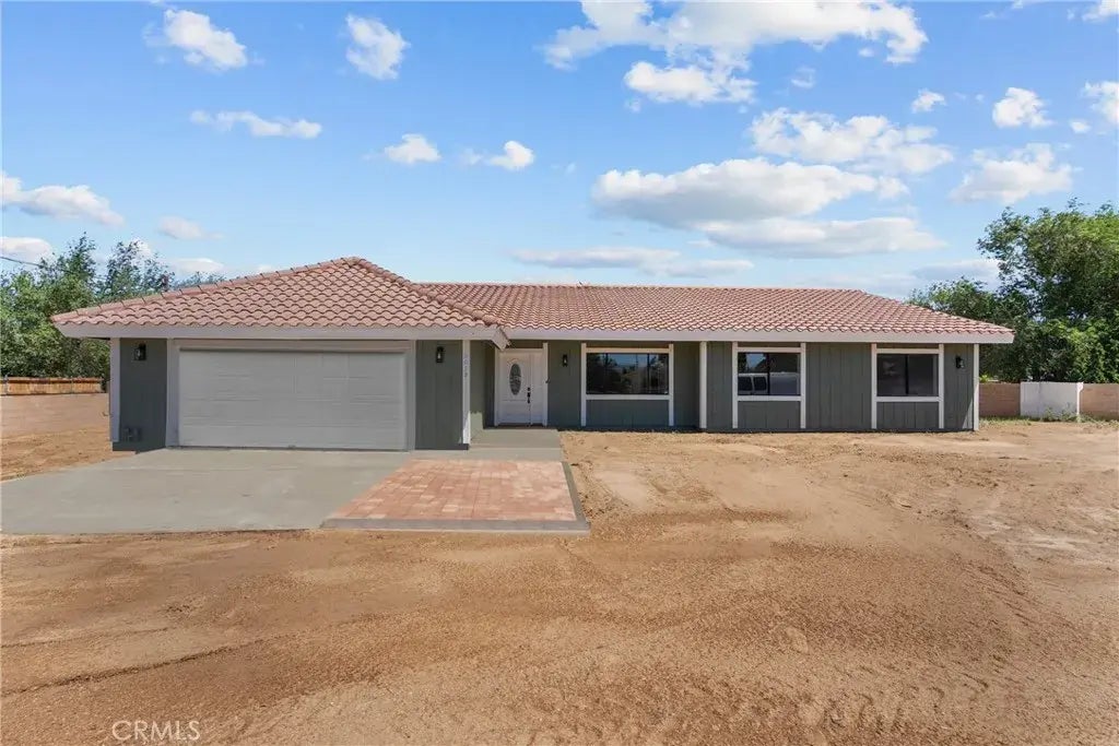 5039 W Avenue K14, Lancaster