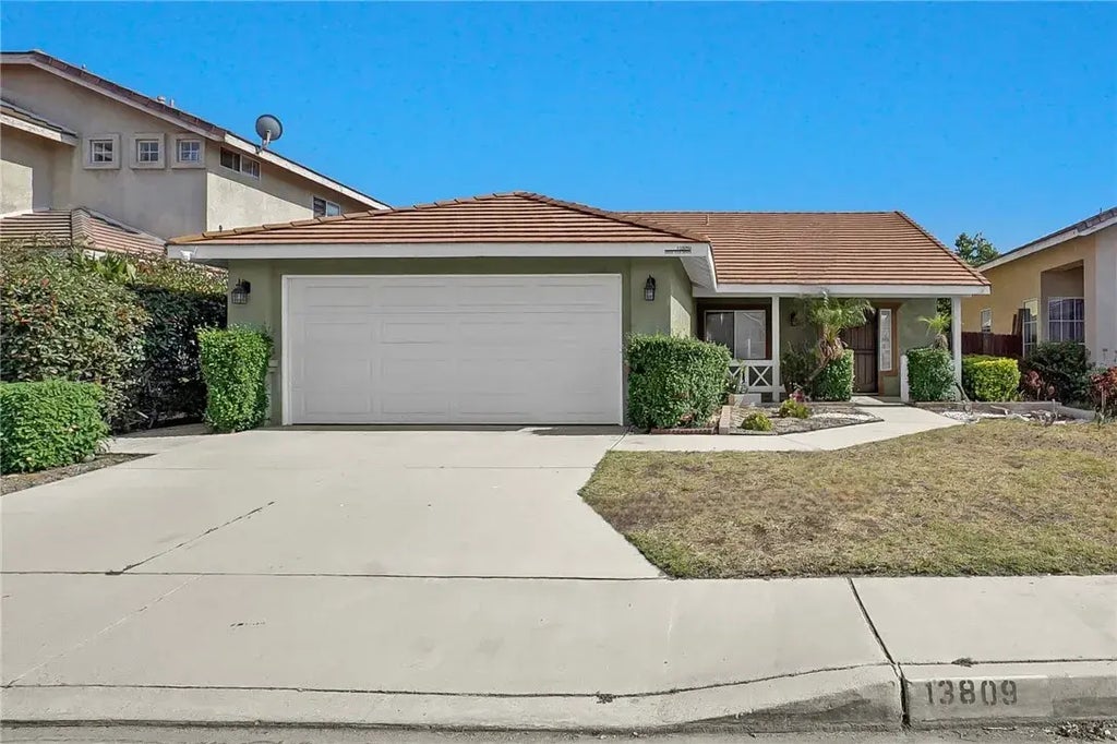 13809 Green Vista Drive, Fontana