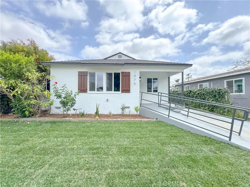 1976 E 112th Street, Los Angeles