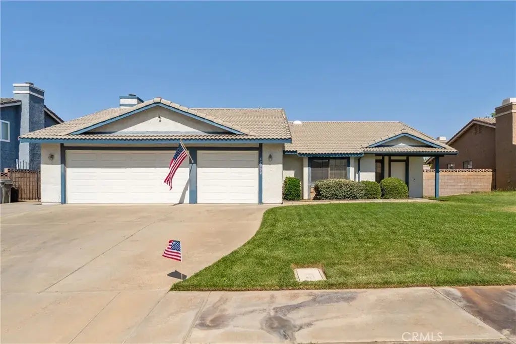 42330 61st Street West, Lancaster