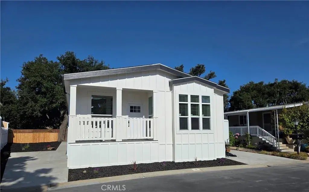 1400 Fjord 8, Solvang