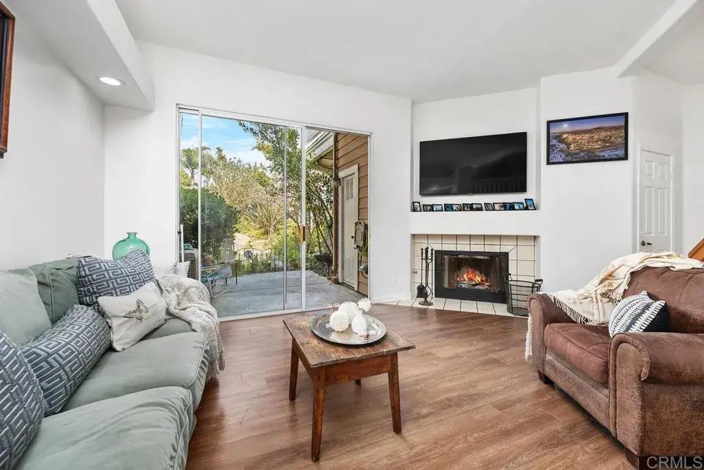 8585 Via Mallorca 11, La Jolla