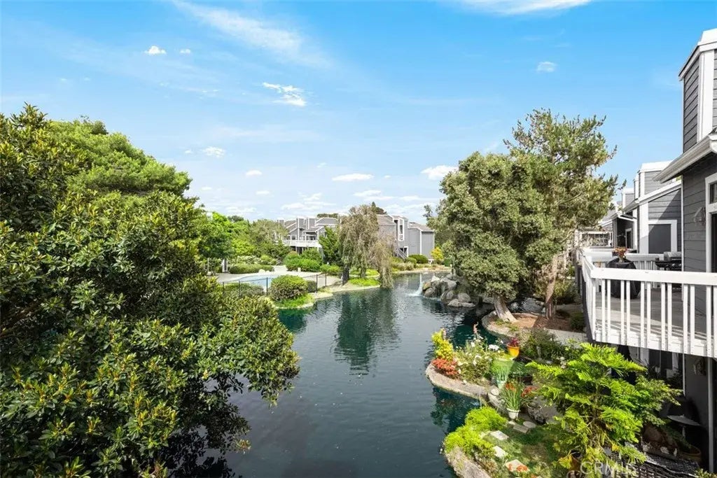 20092 Bayfront Lane 206, Huntington Beach