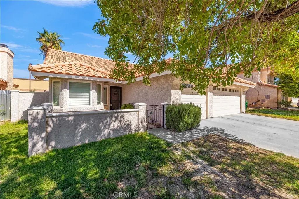 1031 E Avenue J3, Lancaster