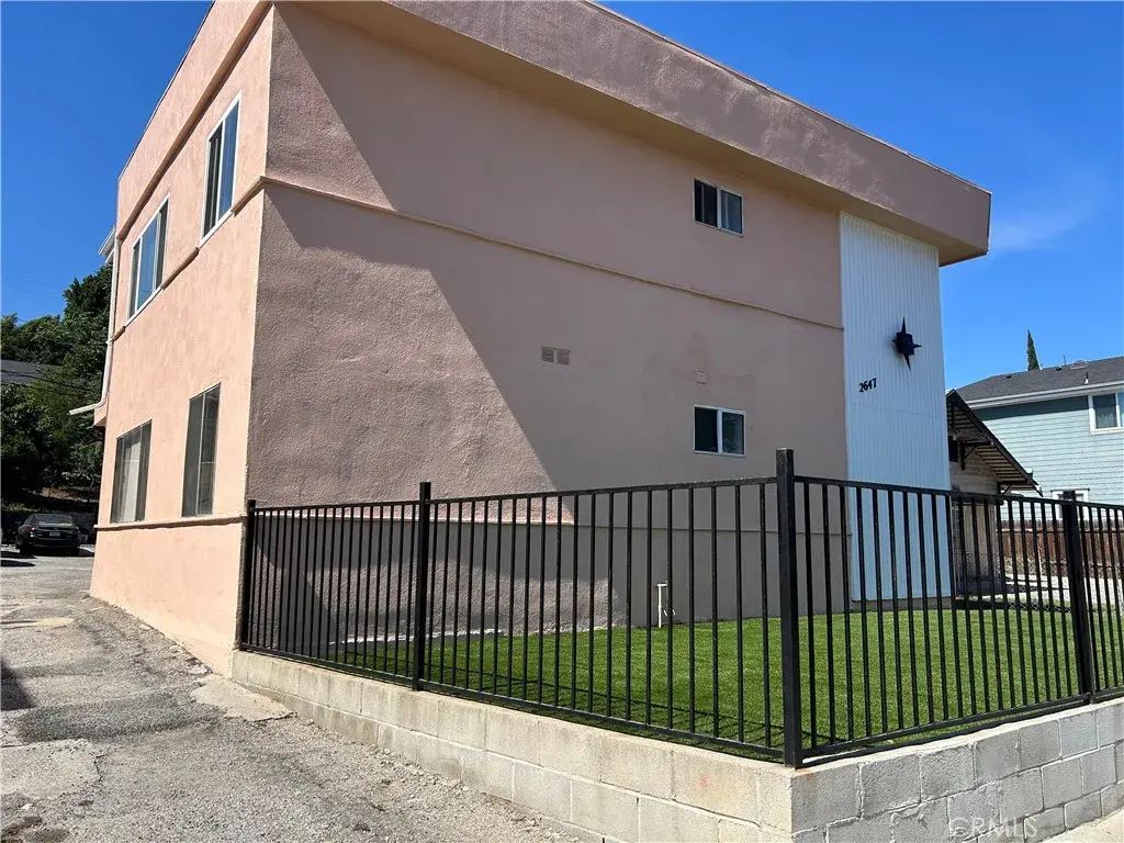 2647 Chelsea Street, Los Angeles