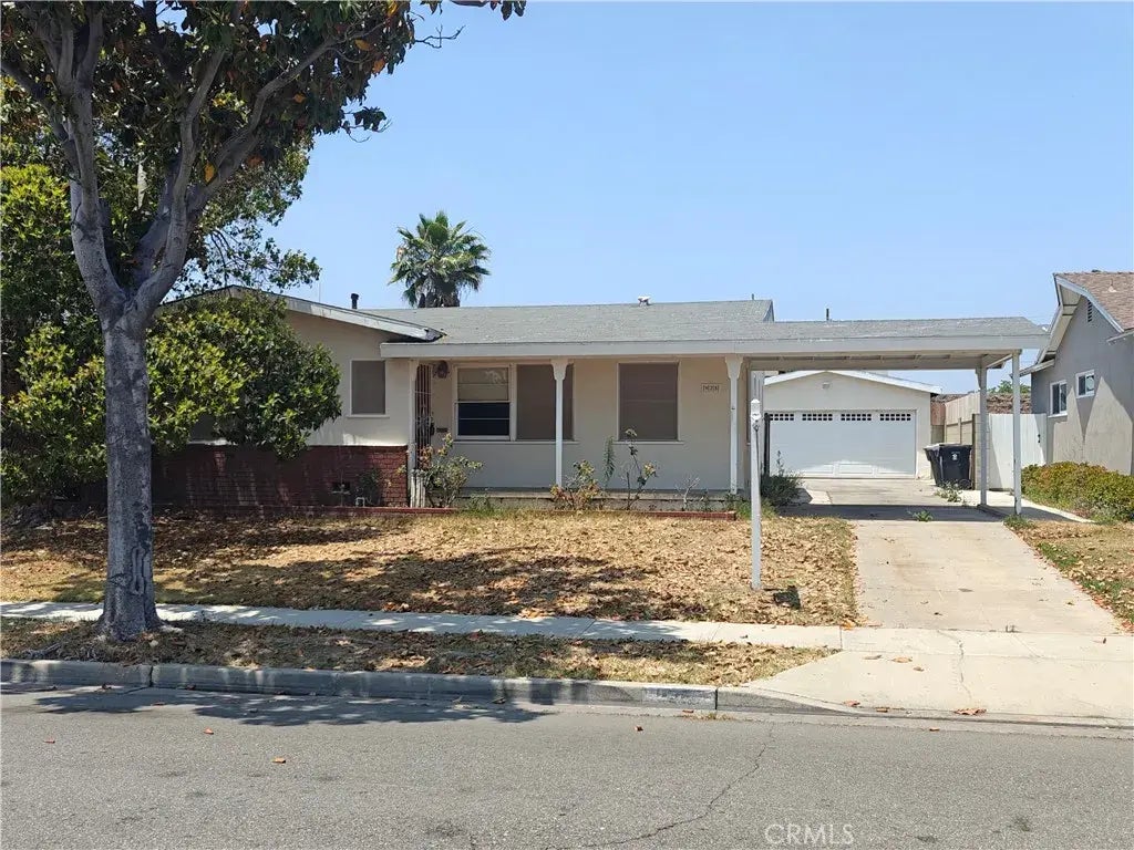 925 W Autumn Drive, Anaheim