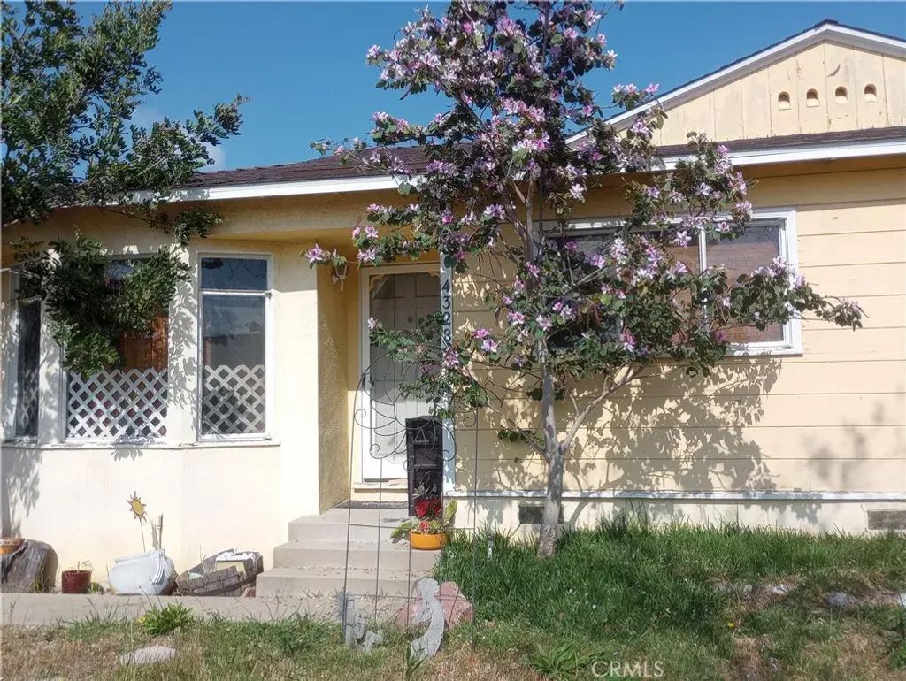 4328 Deeboyar Avenue, Lakewood