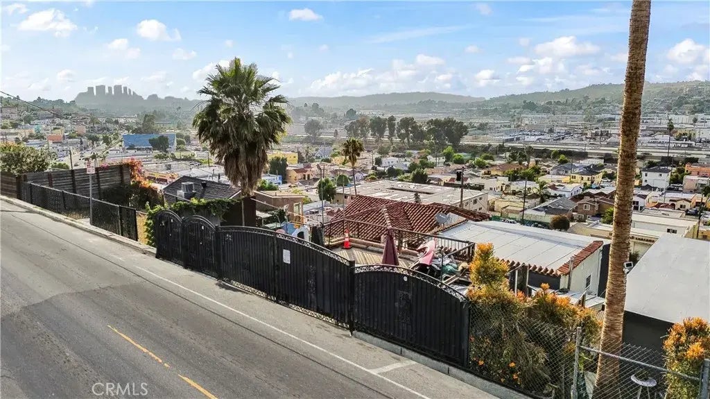 4215 Woolwine Drive, Los Angeles