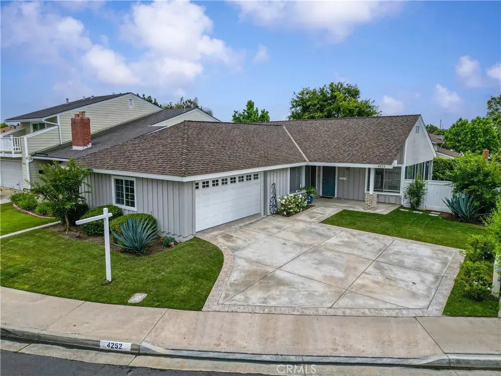 4252 Brookside Street, Irvine