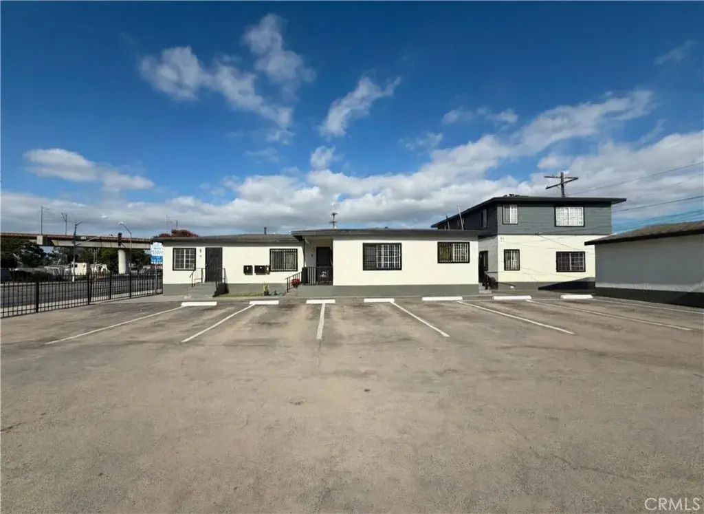 124 W Rosecrans Ave, Compton