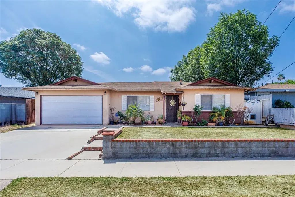 1089 Jadestone Lane, Corona