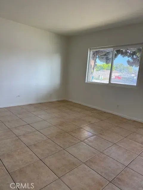 9711 Somerset, Bellflower