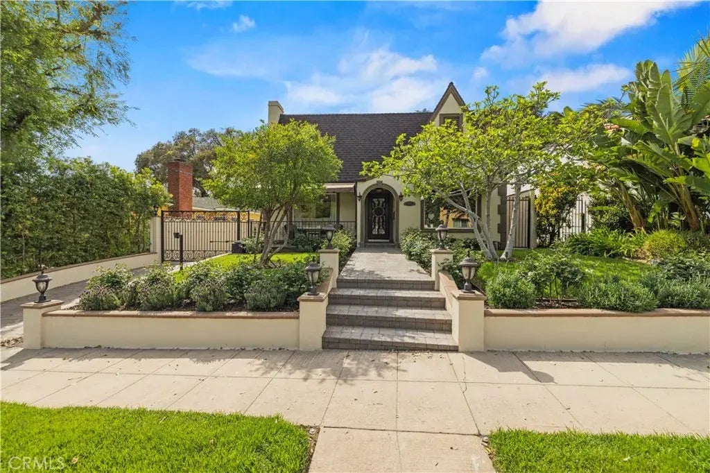 645 Glenmore Boulevard, Glendale