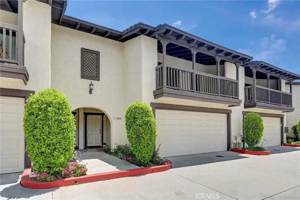 1180 Strawberry Lane, Glendora